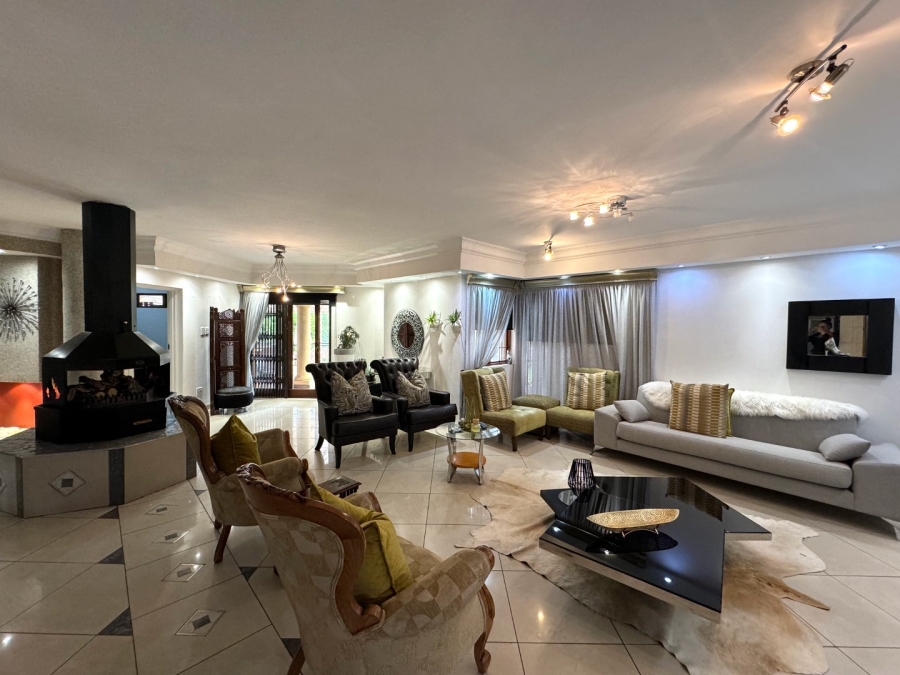 5 Bedroom Property for Sale in Birdwood Estate North West